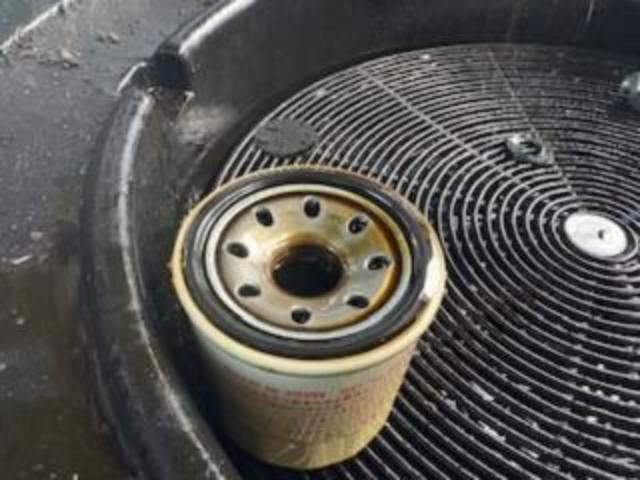 日産　デイズ　法定点検　オイル交換、ブレーキフルード交換

沖縄市　北中城村　うるま市　宜野湾市　浦添市　西原町　北谷町