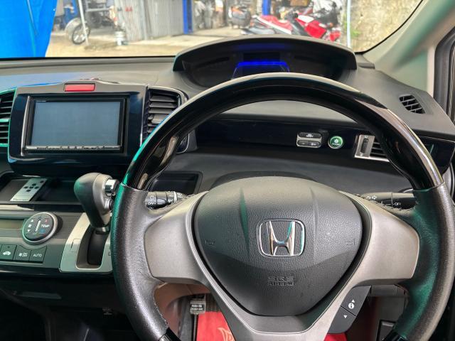 ホンダ　フリードハイブリッド　クリーニング・清掃
沖縄市　北中城村　うるま市　宜野湾市　浦添市　西原町　北谷町