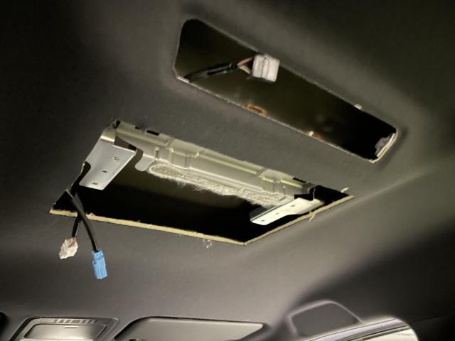 ヴォクシー　フリップダウンモニター　80ヴォクシー　純正オプション　フリップダウンモニター　取付　沖縄市　北中城村　恩納村　北谷町　読谷村　うるま市　北中城村　嘉手納町