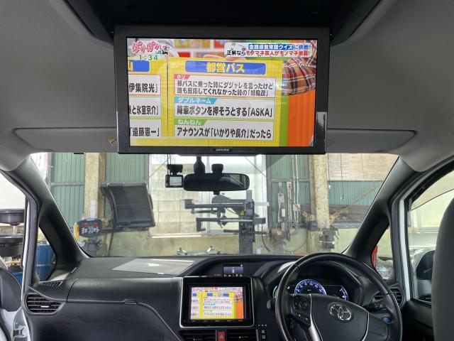 ヴォクシー　フリップダウンモニター　前後ドライブレコーダー　アルパイン　取付　トヨタ　80系　コムテック　沖縄市　北中城村　恩納村　北谷町　読谷村　うるま市　北中城村　嘉手納町