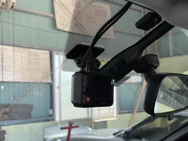 ヴォクシー　フリップダウンモニター　前後ドライブレコーダー　アルパイン　取付　トヨタ　80系　コムテック　沖縄市　北中城村　恩納村　北谷町　読谷村　うるま市　北中城村　嘉手納町