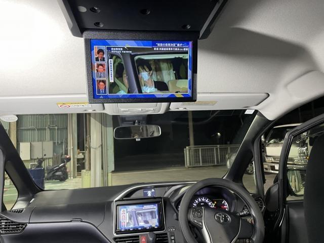 80ヴォクシー　フリップダウンモニター取付　内装品取付　電装系取付　アルパイン　トヨタ　持込取付　沖縄県　沖縄市　うるま市　恩納村　読谷村　宜野湾市　北谷町　名護市