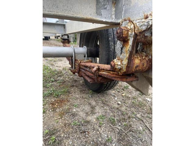 船台　修理　溶接　トレーラー　沖縄県　沖縄市　うるま市　恩納村　読谷村　宜野湾市　北谷町　名護市