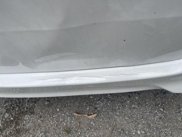 トヨタ　ヴォクシー　板金・外装補修　80系　板金塗装　リアゲート　リアバンパー　沖縄市　北中城村　恩納村　北谷町　読谷村　うるま市　北中城村　嘉手納町