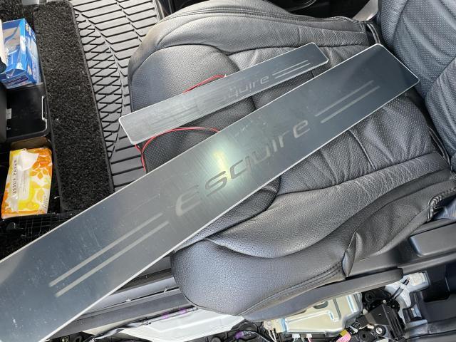 トヨタ　エスクァイア　その他電装系取付　カーフィルム施工　社外スカッフプレート　リアガラスフィルム　5面　持込取付　持込　沖縄県　沖縄市　うるま市　恩納村　読谷村　宜野湾市　北谷町　名護市