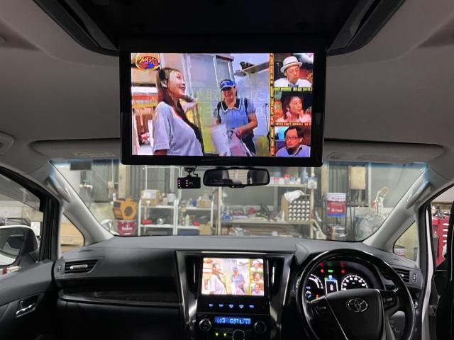 トヨタ　ヴェルファイアハイブリッド　フリップダウンモニター取付　30系　アルファード　アルパイン　取付　沖縄県　沖縄市　うるま市　恩納村　読谷村　宜野湾市　北谷町　名護市