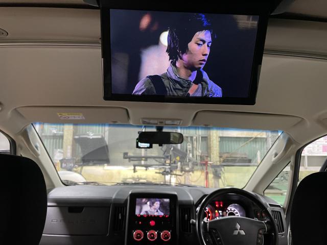 三菱　デリカＤ：５　フリップダウンモニター　取付　沖縄県　沖縄市　うるま市　恩納村　読谷村　宜野湾市　北谷町　名護市