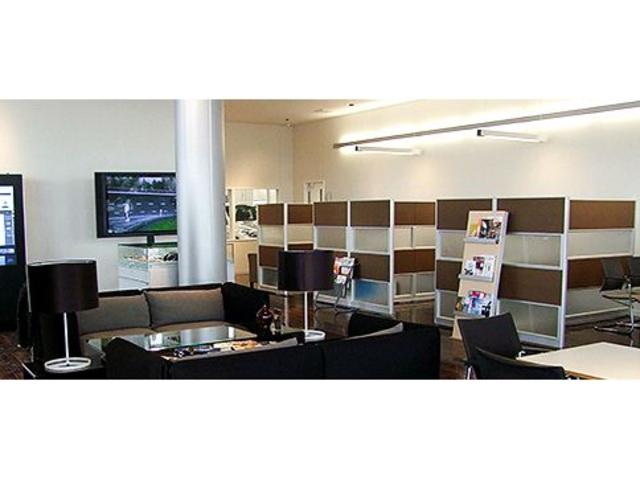 メルセデス・ベンツつくば2