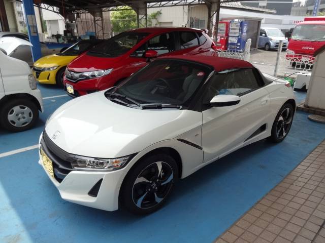 もちろんホンダ新車も展示販売しています