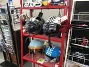 バイク用品も各種取り扱っております！！車の事もバイクの事も当店にお任せくださいね！！