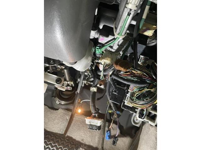 クラウン　ＪＺＳ１７５　シフトレバーボタンが動かない