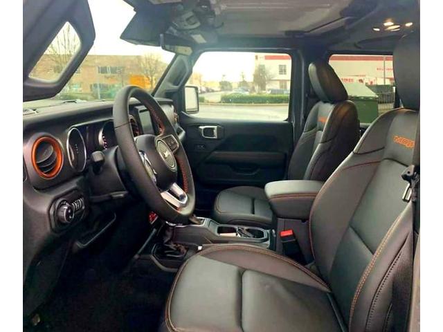 新着在庫入荷情報 2021年式 新車 並行輸入 ジープ グラディエーター モハベ スティンググレー ４x４ 3.6L 8速A/T アメ車 広島 NUTS