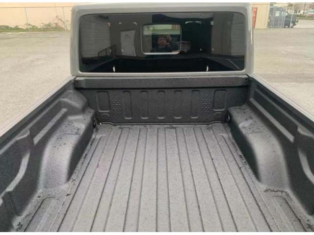 新着在庫入荷情報 2021年式 新車 並行輸入 ジープ グラディエーター モハベ スティンググレー ４x４ 3.6L 8速A/T アメ車 広島 NUTS