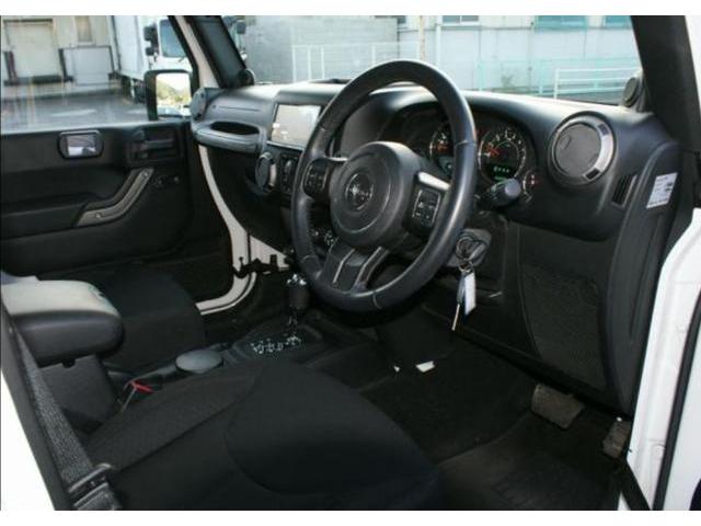 新着在庫入荷情報 2014年 ジープ JK ラングラー 
アンリミテッド 4WD ディーラー車 スポーツ 3600cc 
テールゲートスムージング ナンバー移設 アメ車 広島 NUTS