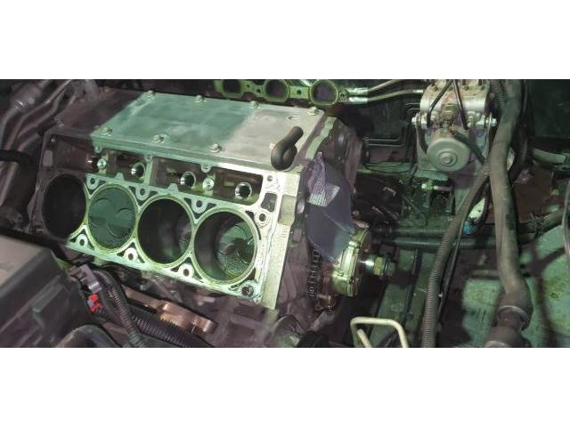 シボレー コルベット C6 Z06 V8/7.0L LS7 エンジン異音 バルブ シボレー コルベット C6 Z06 V8/7.0L LS7 エンジン異音 バルブ