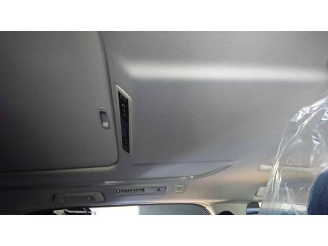 フリップダウンモニター