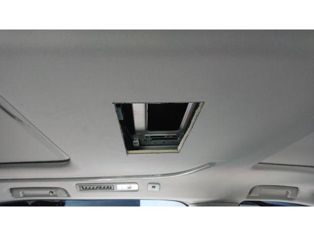 フリップダウンモニター