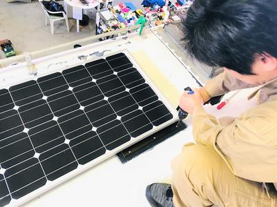 ソーラーパネルの取付