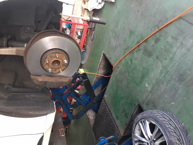 ランサー　エボⅩ　足回り交換　タイヤ交換