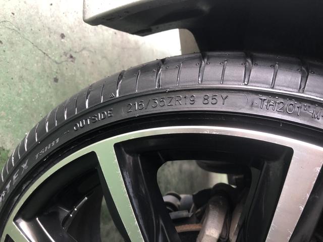 プリウス　タイヤ交換　215/35Ｒ19