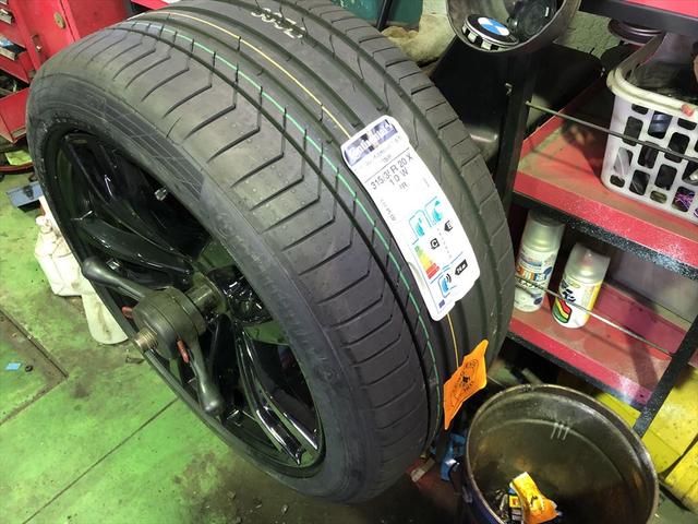 BMW　X5　タイヤ交換　２０インチ　３１５/３５R２０ 　２７５/４０R２０ 