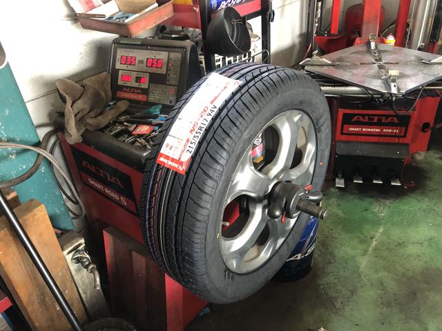 ホンダ　ストリーム　タイヤ交換　215/55R17