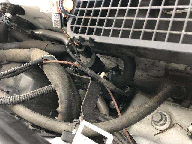 アウデイ　Q5　タイヤ交換　235/55R19　LLC水漏れ