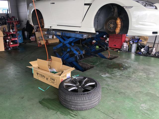 日産 GTR R35 足回り交換 車高調交換 アライメント調整 空気圧 日産 GTR R35 足回り交換 車高調交換 アライメント調整 空気圧