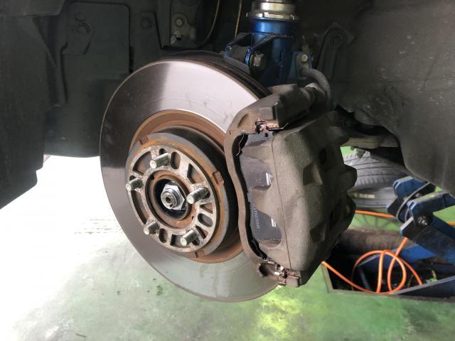 愛媛県松山市余戸南　レガシー　ブレーキパット交換　ブレーキ修理