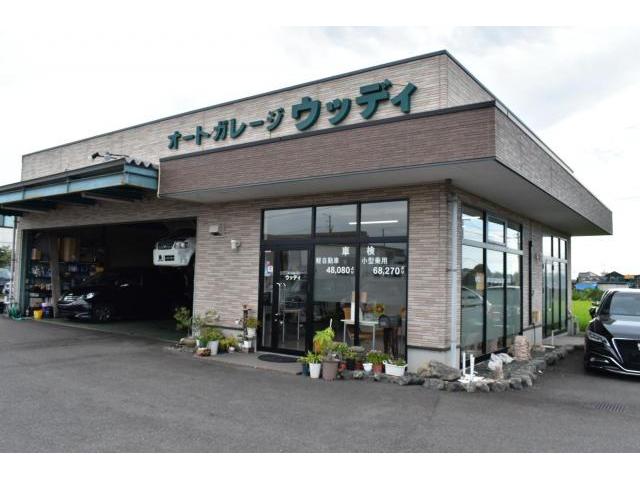 愛媛県松山市余戸南　マツダ　プレマシー　タイヤ持込交換　楽天取り付け
