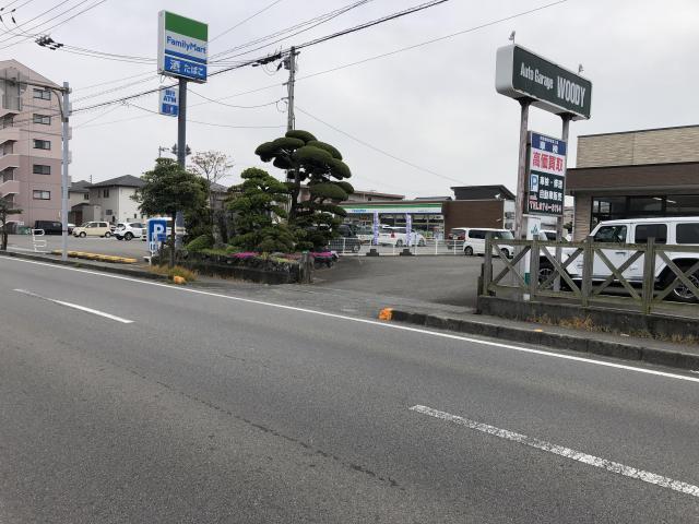 愛媛県松山市余戸南　マツダ　プレマシー　タイヤ持込交換　楽天取り付け