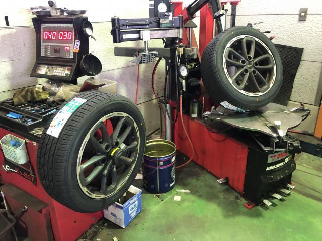 愛媛県松山市余戸南　ＭＩＮＩ　ＭＩＮＩ　タイヤ交換　タイヤ持込交換