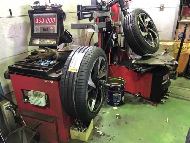 愛媛県松山市余戸南 シトロエン　ＤＳ７クロスバック　タイヤ交換　タイヤ持込交換　20インチ