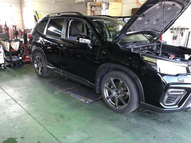 愛媛県松山市余戸南　スバル　フォレスター　サスペンション・足回りパーツ取付　ダウンサス取り付け