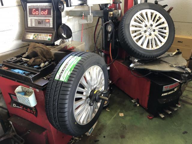 愛媛県松山市余戸南　ホンダ　ステップワゴン　ホイール・タイヤ交換　バッテリー交換