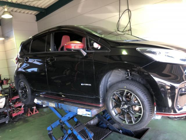 愛媛県松山市余戸南　日産　ノート　タイヤ交換　楽天タイヤ持ち込み