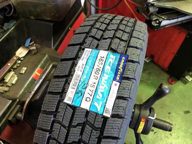 愛媛県松山市余戸南　スズキ　ハスラー　タイヤ交換　タイや持ち込み交換　楽天タイヤ持ち込み交換