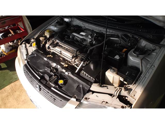 エンジンルーム内は点検箇所が多く、プロの整備が欠かせません！