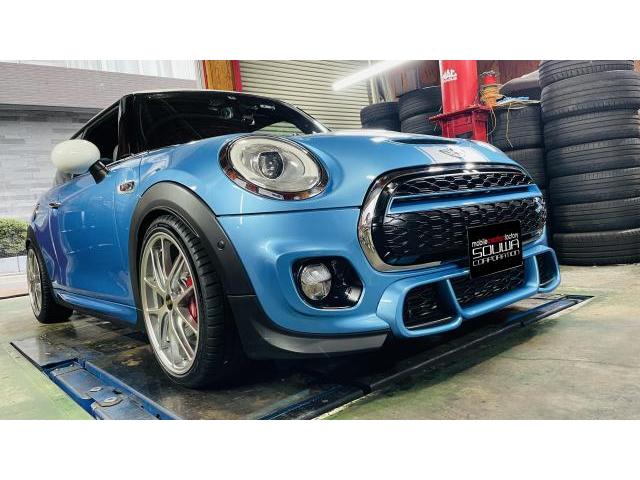 MINI cooper S （ミニ　クーパーS）F56 （DBA-XM20）に、フロントグリル交換を行いました。愛知県名古屋市のMINI専門店ソウワコーポレーション