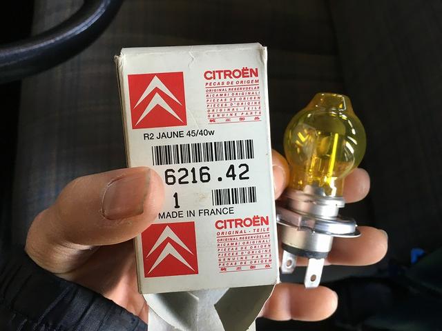 シトロエン 2CV ヘッドライト点検|グーネットピット シトロエン 2CV ヘッドライト点検|グーネットピット