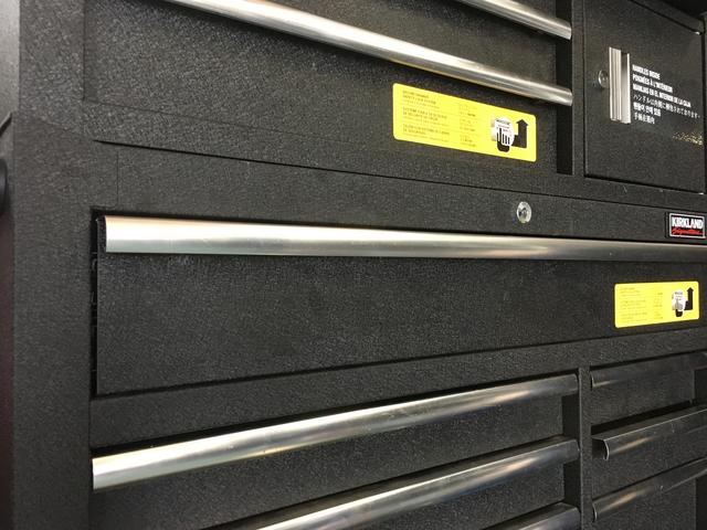 プロが使用する専用工具を完備