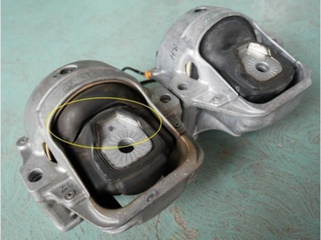 アウディ　A4　エンジンマウント交換