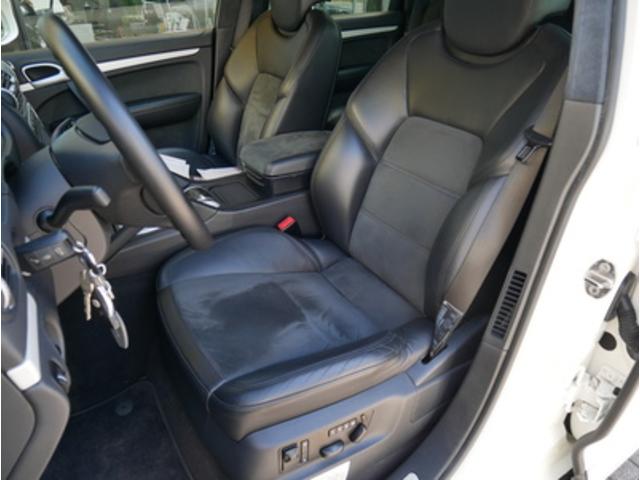 ポルシェカイエンＧＴＳ 　入庫　豊川市　岡崎市　外車　輸入車
