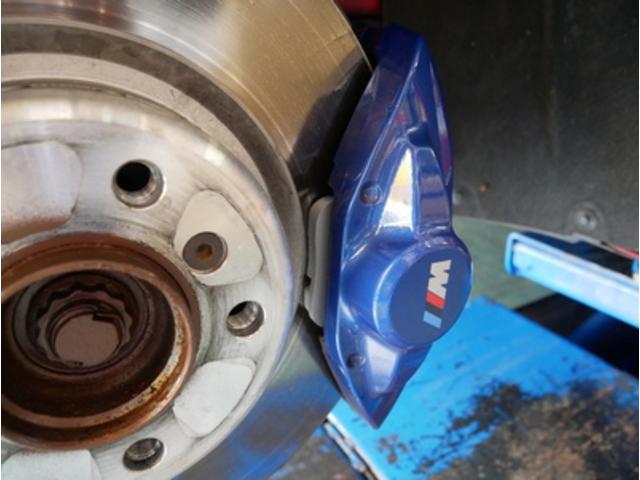 ＢＭＷ Ｍ２４０　F22)　ブレーキパッド交換　豊川市　修理　故障　不具合