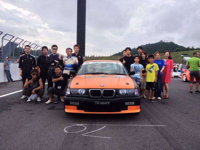 TKスクエア BMWチューニングショップ(5枚目)