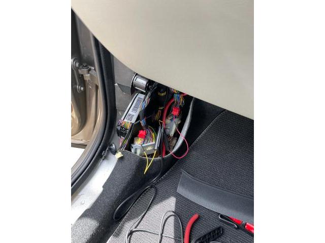 R3年式　ボルボ　XC40 ドライブレコーダー　前後取付け　岡崎市