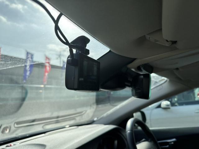 ボルボ　V40　ドライブレコーダー取付