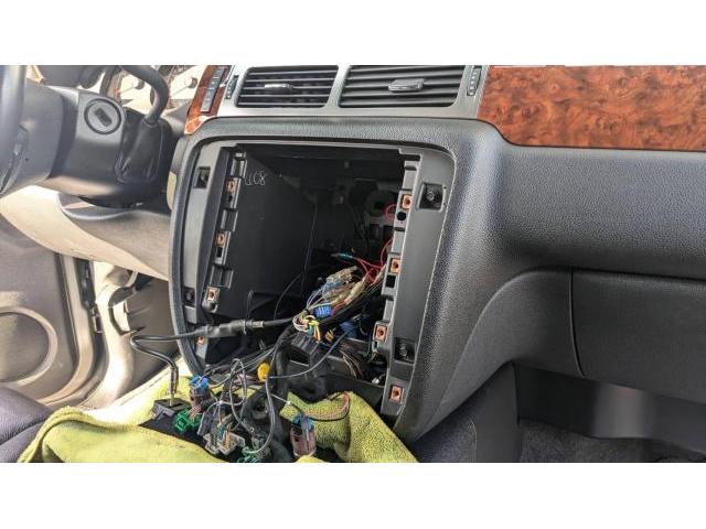 シボレータホ　PRA101 アンドロイドナビ　取付　