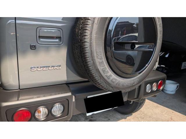 ジムニーシエラ　ｊｂ64　ｊｂ74　エンブレム外し　リアラダー取付