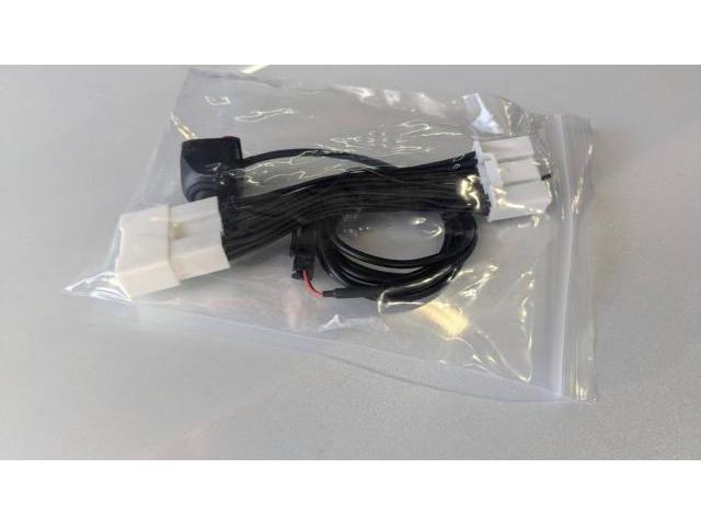 60プリウス　TVキャンセラー取り付け　走行中　TV視聴